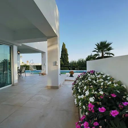 Hermosa En Marbella,100 M Playa, Vistas Al Mar, Piscina Privada