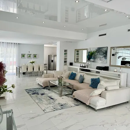 Hermosa En Marbella,100 M Playa, Vistas Al Mar, Piscina Privada Marbella