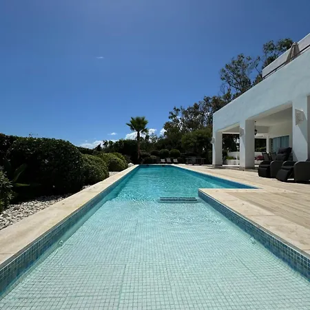 Villa Hermosa En Marbella,100 M Playa, Vistas Al Mar, Piscina Privada *