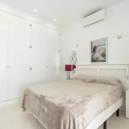 Hermosa En Marbella,100 M Playa, Vistas Al Mar, Piscina Privada