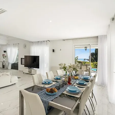 Hermosa En Marbella,100 M Playa, Vistas Al Mar, Piscina Privada Villa *