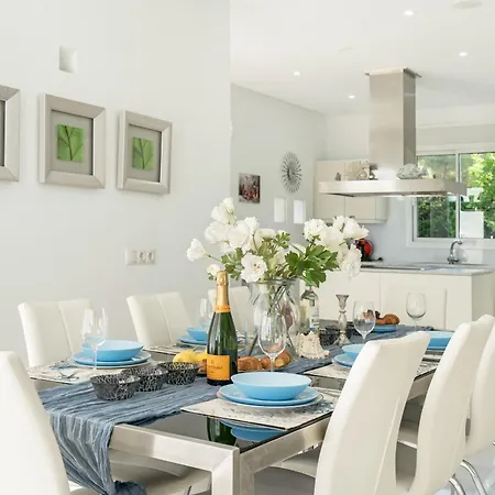 Hermosa En Marbella,100 M Playa, Vistas Al Mar, Piscina Privada Villa *