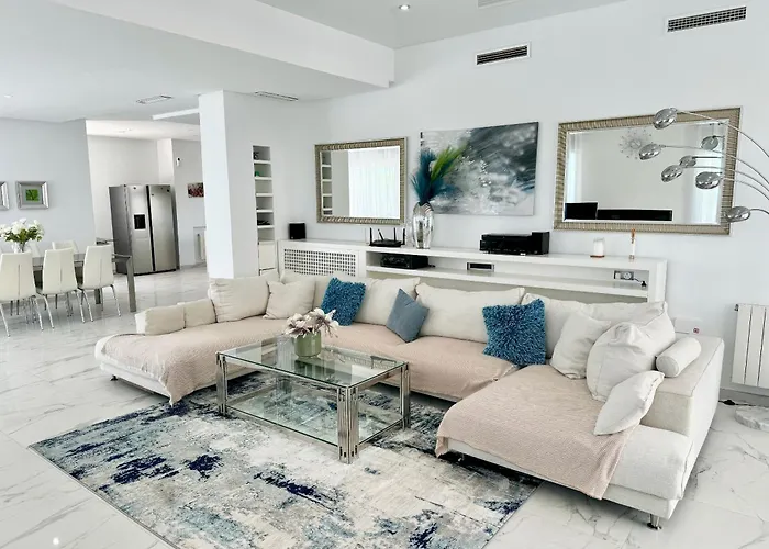 Hermosa En Marbella,100 M Playa, Vistas Al Mar, Piscina Privada Willa