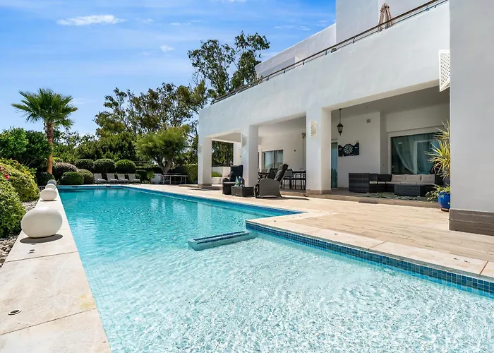 Hermosa En Marbella,100 M Playa, Vistas Al Mar, Piscina Privada Marbella