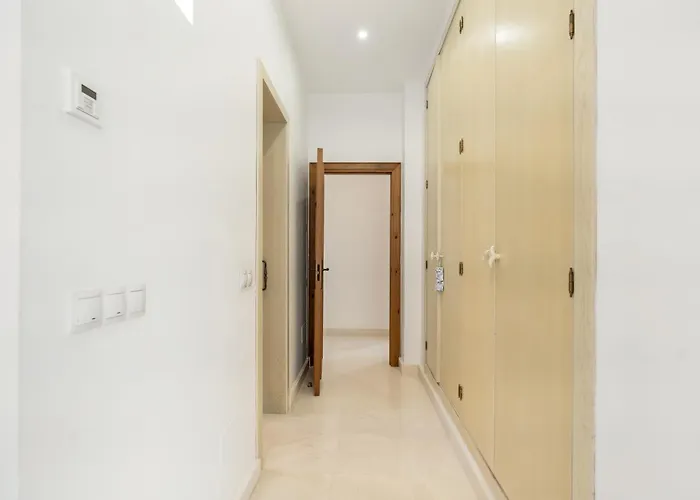 Hermosa En Marbella,100 M Playa, Vistas Al Mar, Piscina Privada