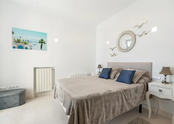 Hermosa En Marbella,100 M Playa, Vistas Al Mar, Piscina Privada *