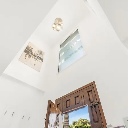 Villa Hermosa En Marbella,100 M Playa, Vistas Al Mar, Piscina Privada *