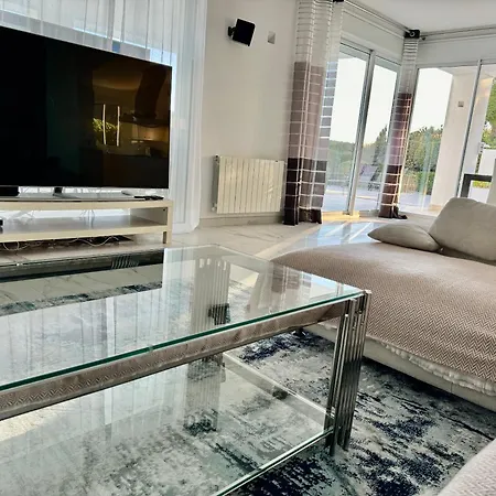 Hermosa En Marbella,100 M Playa, Vistas Al Mar, Piscina Privada Villa